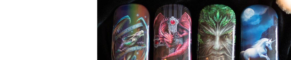 Wholesale glasses cases with exclusive designs, available in classic and modern styles. Perfect for opticians, gift shops and lifestyle retailers. Trade-friendly and we ship worldwide.