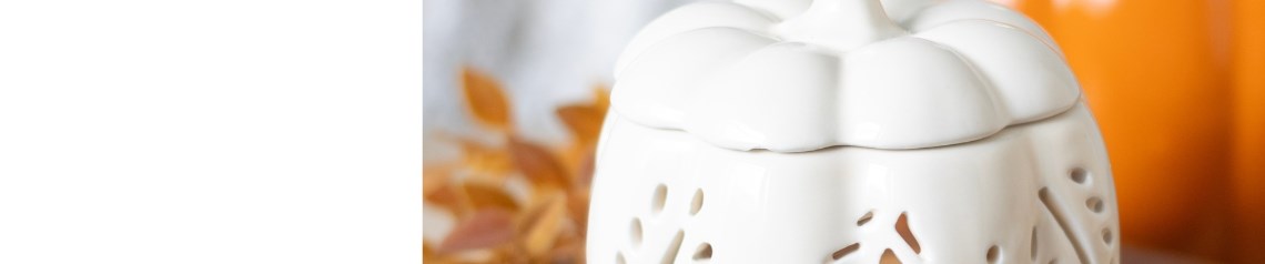 Cosy autumn homeware and seasonal gifts including pumpkin decor and autumn leaf accents. Designed to create a warm, inviting space. Perfect for gift shops and homeware stockists. Ships worldwide with no minimum order.