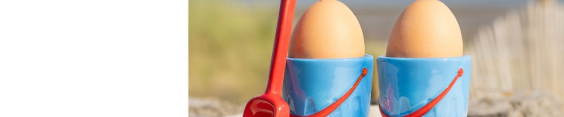 British seaside-inspired home accessories and souvenirs, featuring coastal signs, shell keepsakes and beach-themed gifts. Ideal for gift shops and holiday retailers. No minimum order, ships worldwide.