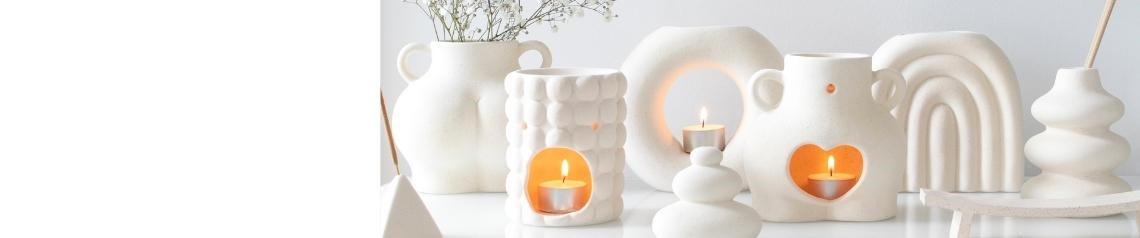 Clean and simple homeware in neutral tones and modern shapes. Perfect for creating minimalist interiors. Great for home decor retailers and lifestyle boutiques.