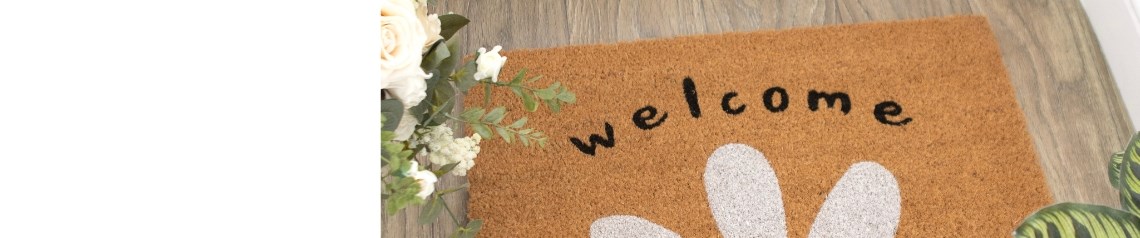 Bright spring gifts with daisies and floral designs for Mothers Day and everyday retail. Fresh seasonal homeware to lift customer displays. No minimums, global delivery.