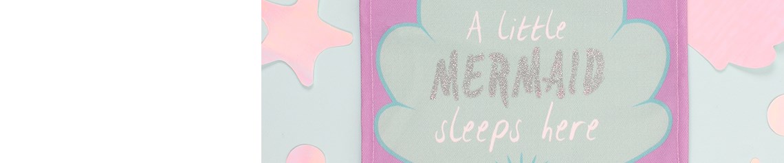 Wholesale Flags, Garlands & Bunting