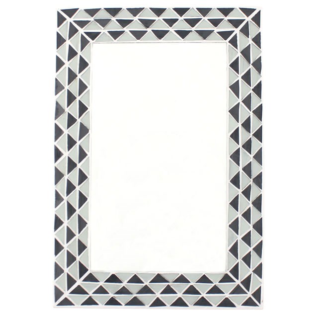 Triangle Pattern Monochrome Mirror